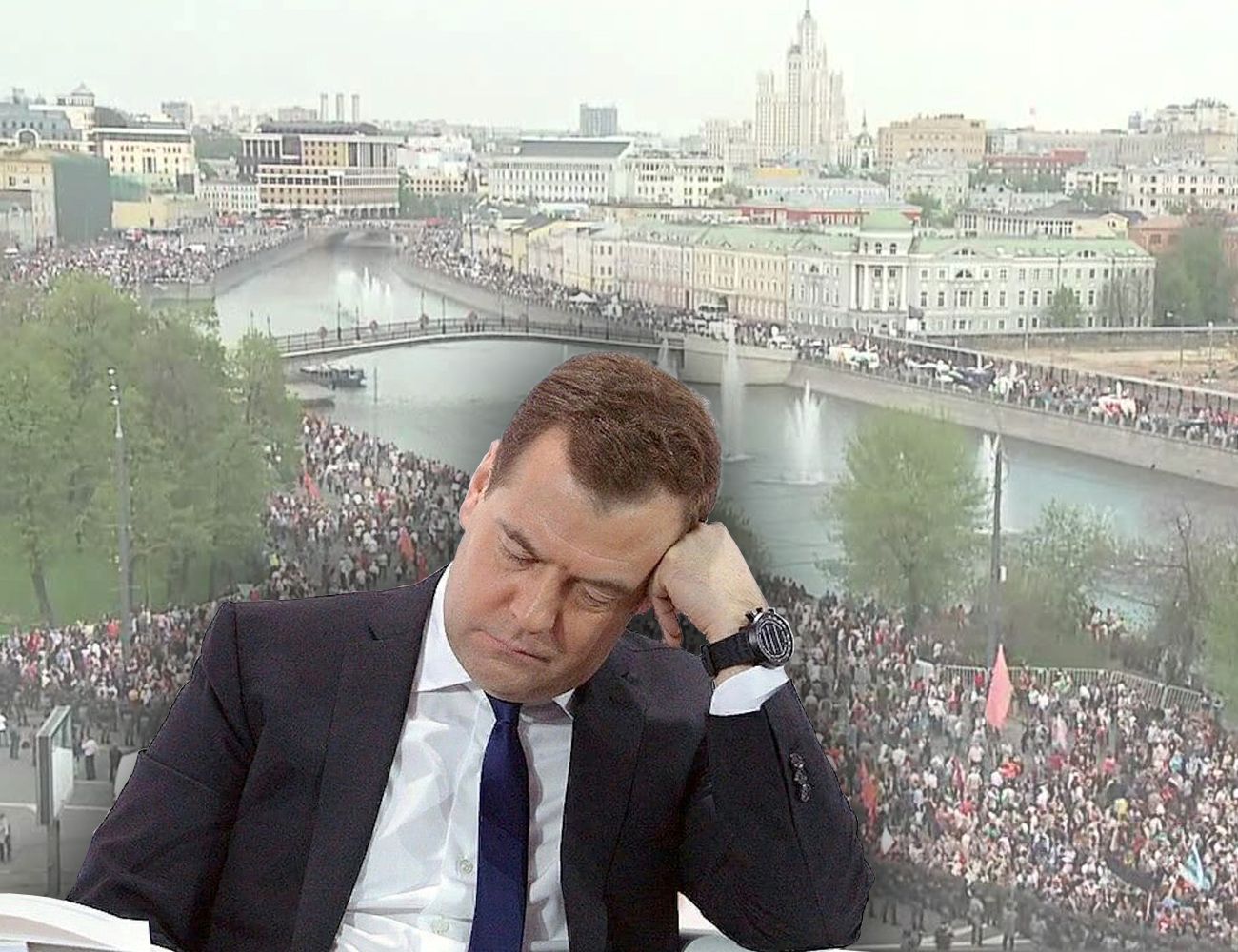 Дмитрий Медведев cпит, Болотная площадь